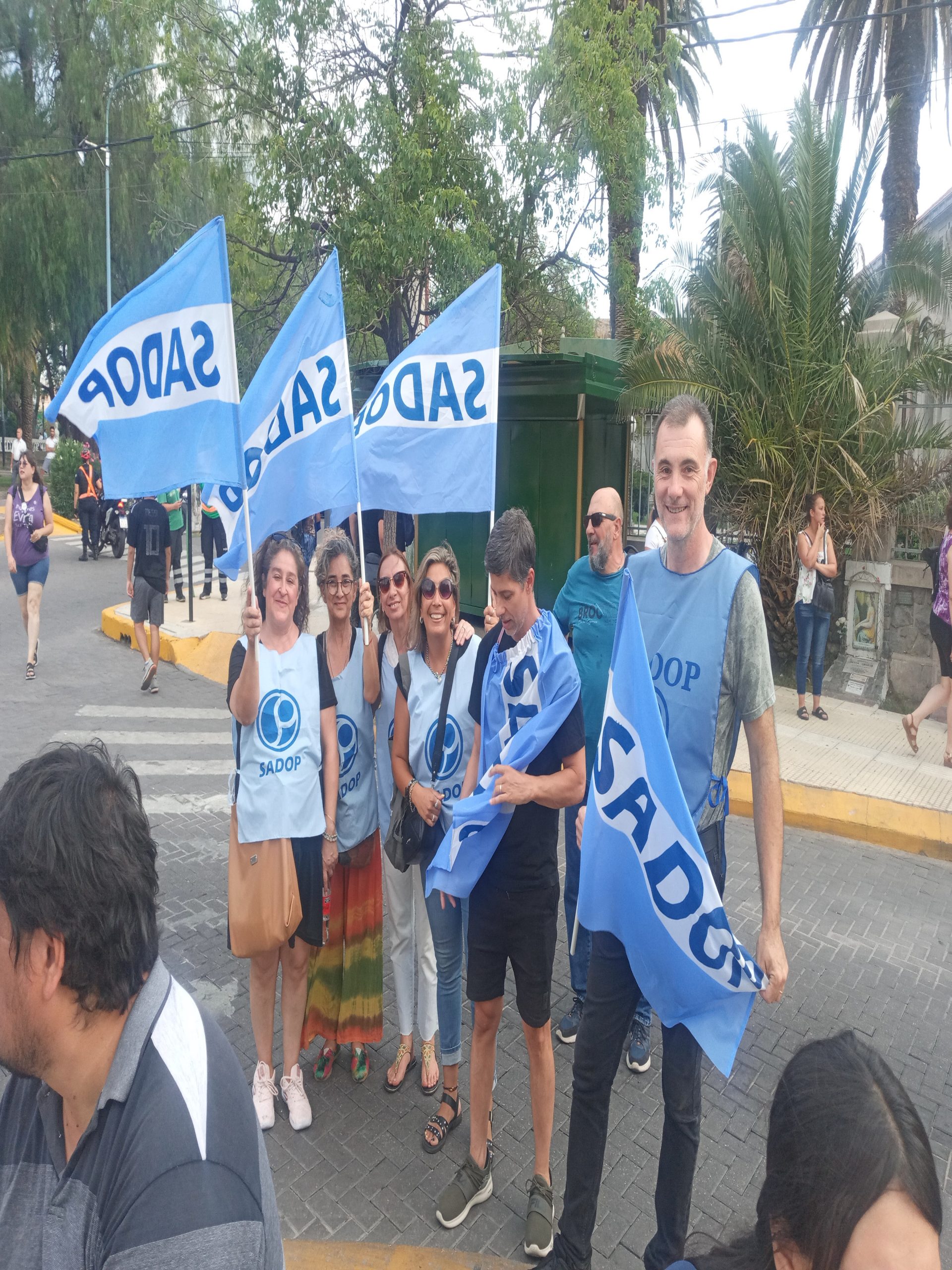 En este momento estás viendo SADOP San Luis PRESENTE junto a las demás organizaciones sindicales en la Movilización del Miércoles 27/12